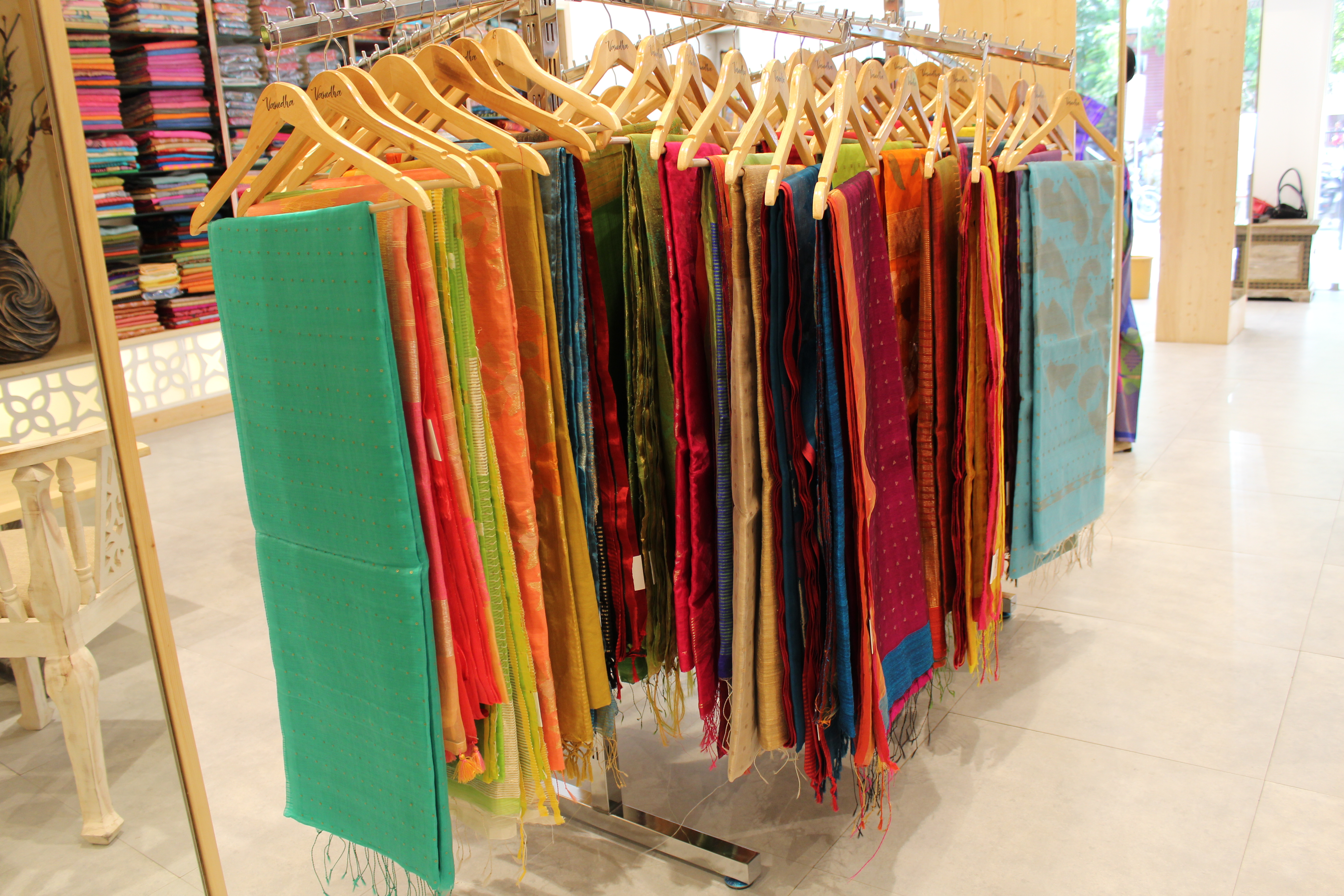 light weight pattu sarees in Vijayawda