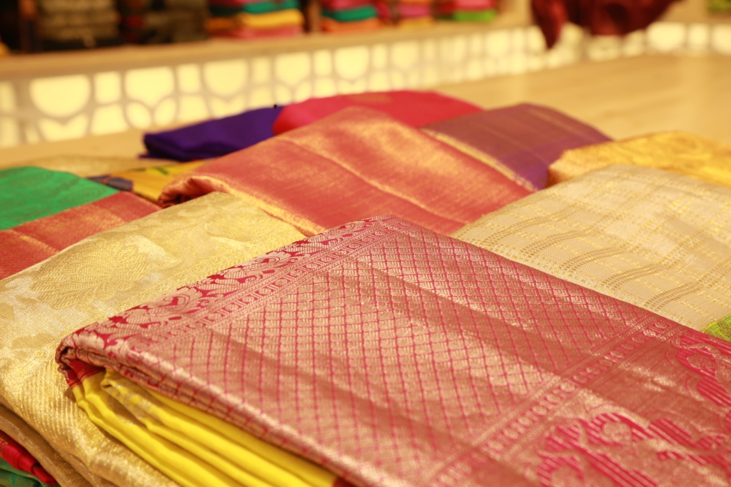 light weight pattu collection in Vijayawada